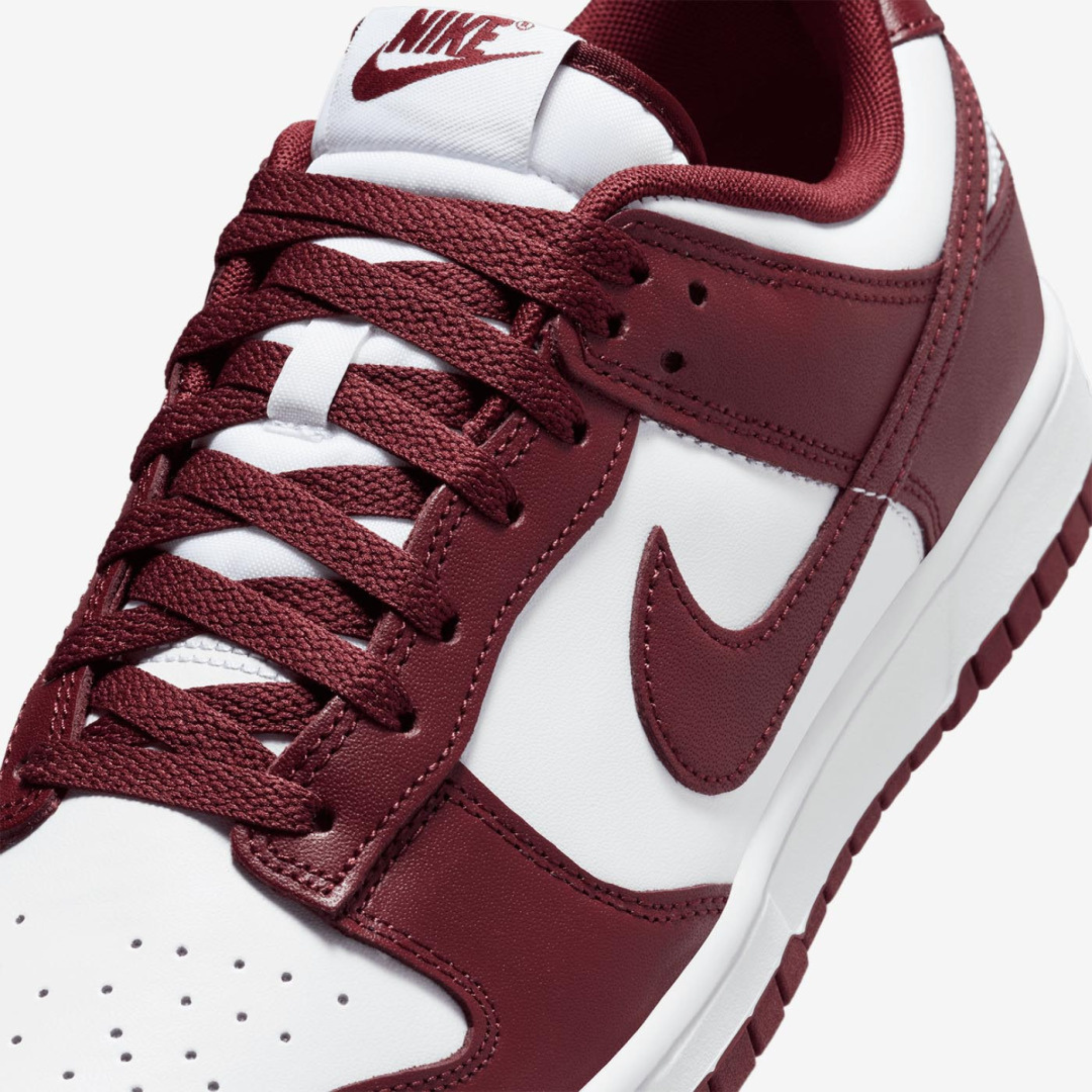 Nike - Dunk Low Retro Redwood